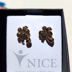 Palm 🌴 earrings